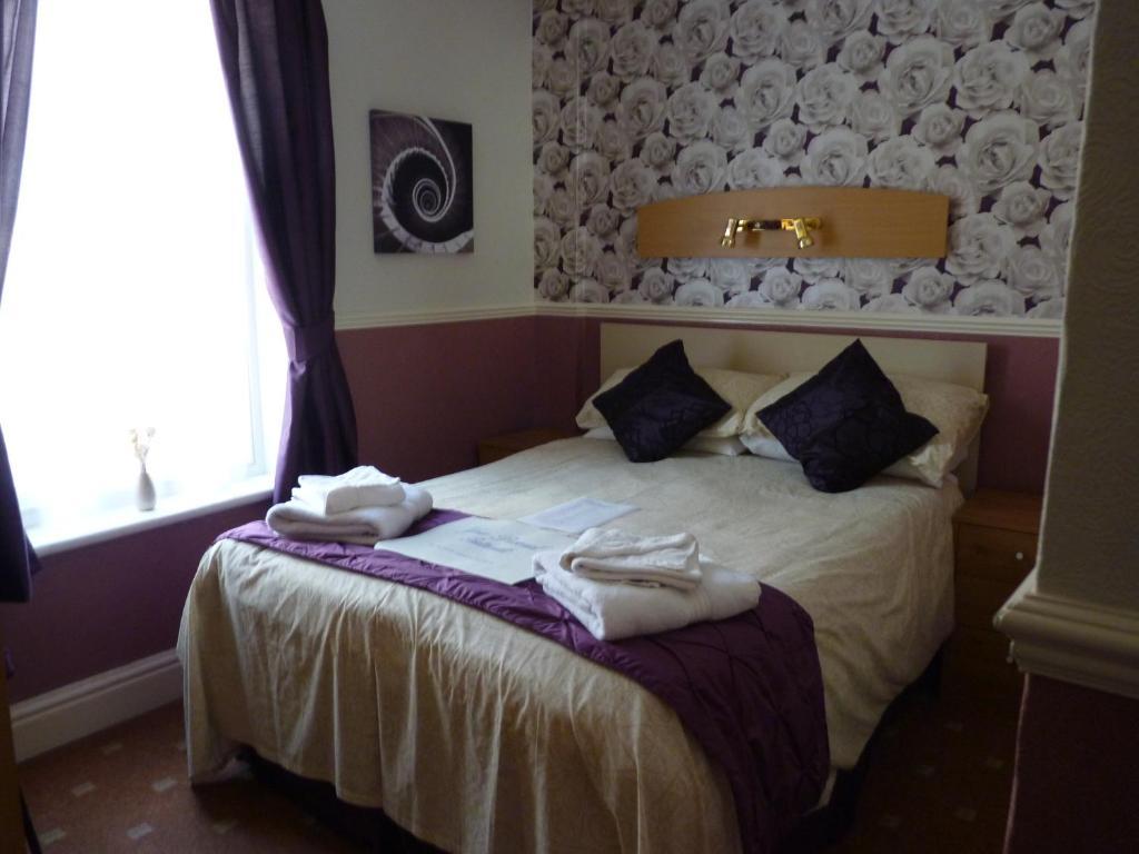 The Avon Hotel Blackpool Room photo